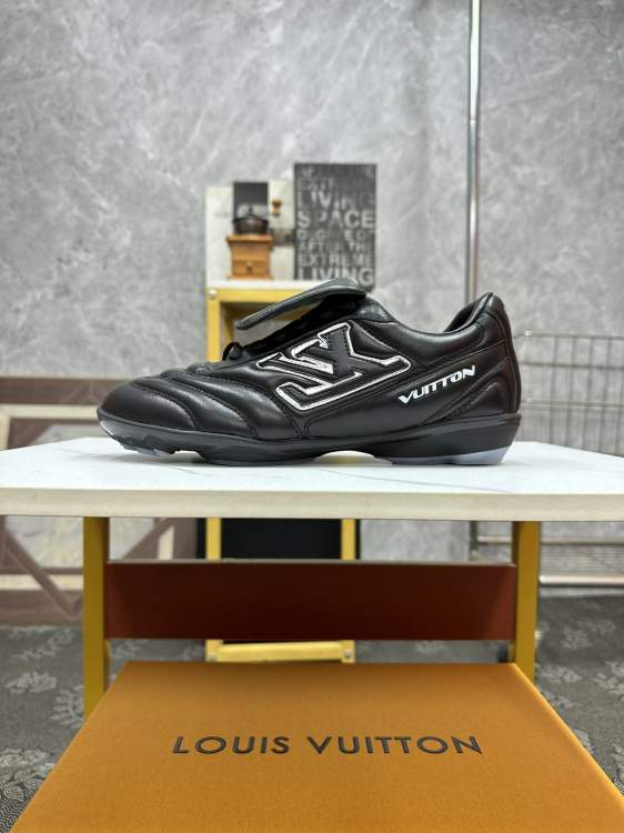 Picture of Louis Vuitton Shoes _SKULVsz35-45hnh021316241